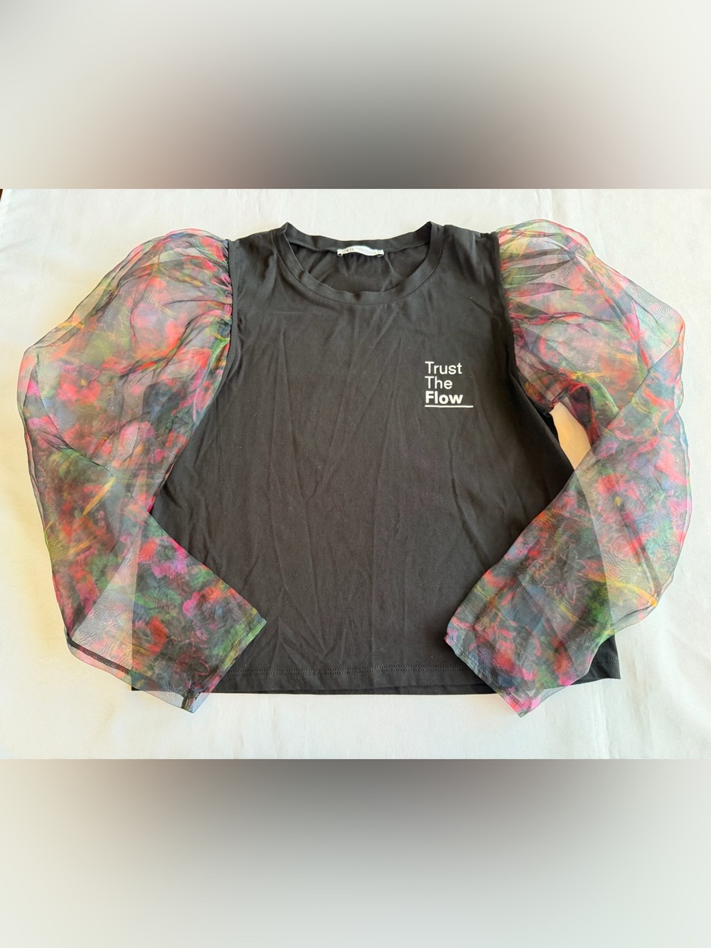 Zara Black Tee “Trust The Flow”with Multicolor Sheer Organza Puff Sleeves Size M